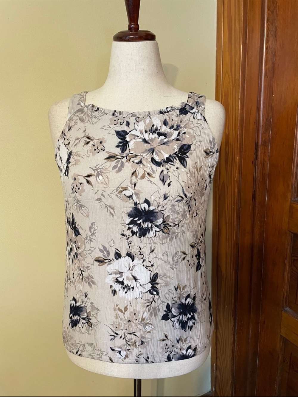 Maurices Beige Floral Sleeveless Camisole with Black Accents